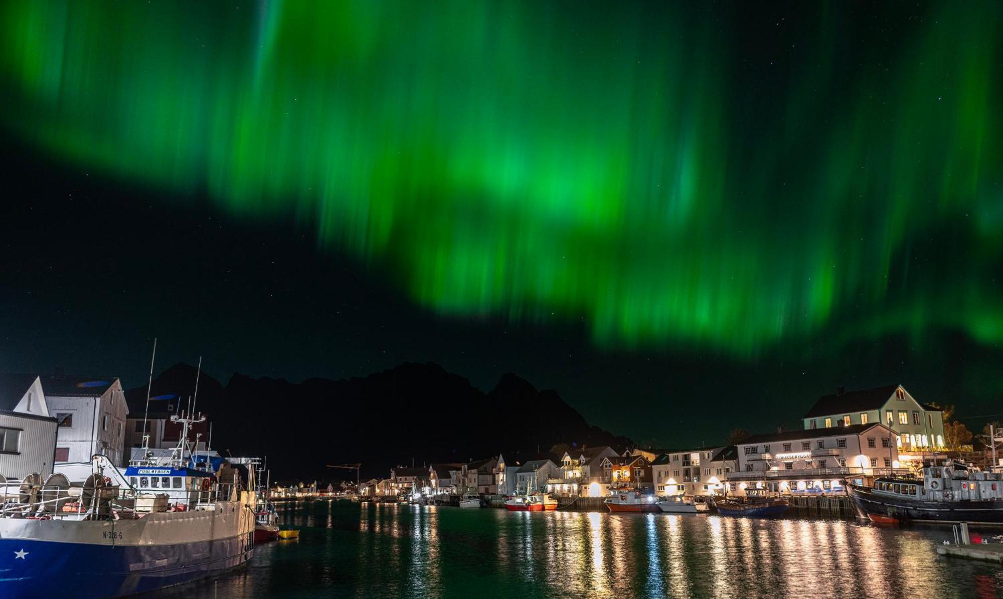 Отель Henningsvaer Rorbuer Экстерьер фото