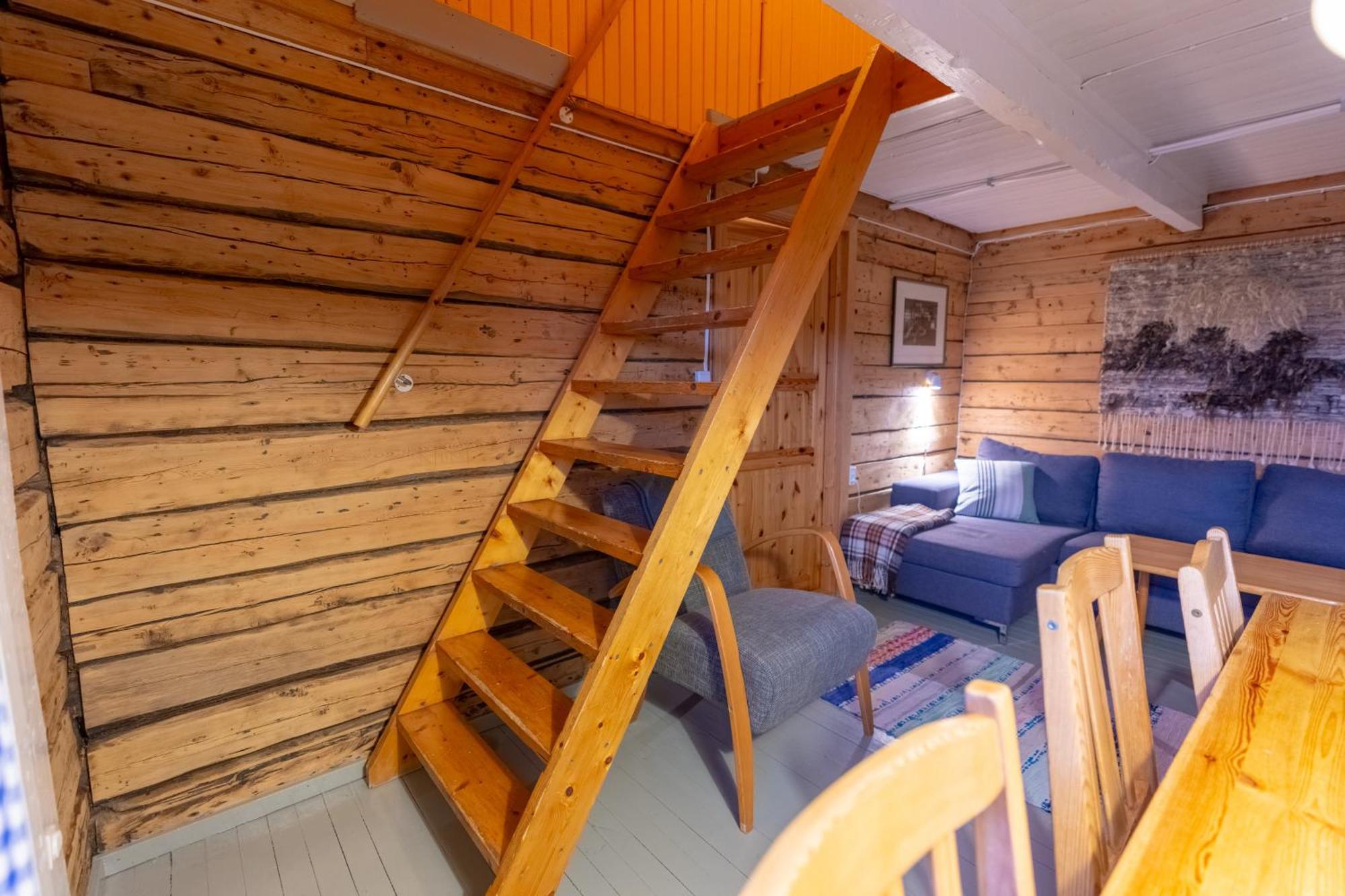 Отель Henningsvaer Rorbuer Экстерьер фото
